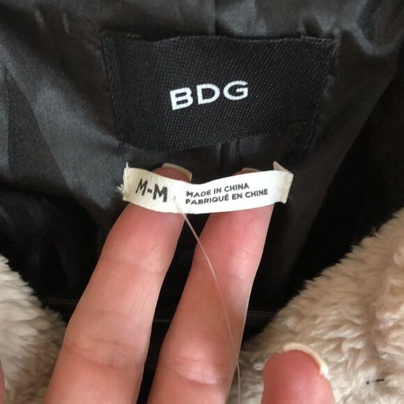 BDG Faux Leather And Sherpa Jacket Urban Outfitters - Picture 8 of 16